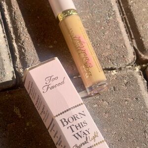 Too Faced Born This Way Ethereal Light Concealer Honey Bun | NIB